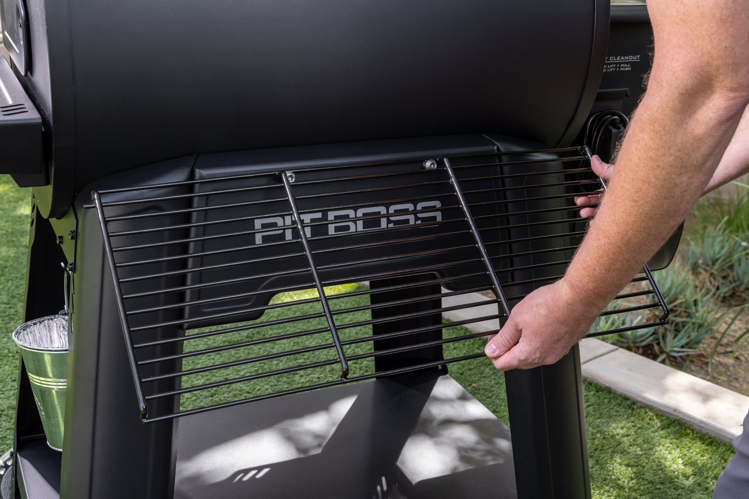 1250 Competition Series Wood Pellet BBQ Grill